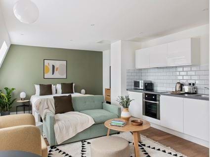 studio-serviced-apartment-cove-minshull-street-mnchester